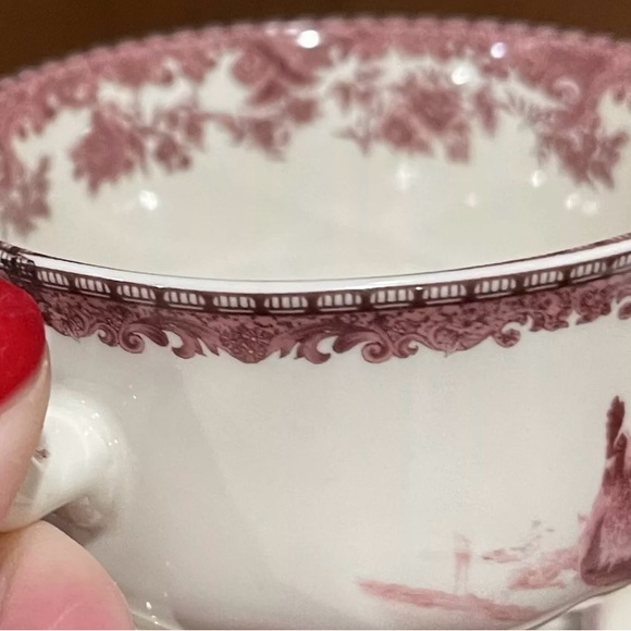 William James Farm Yard - Red by Jay Import - Picture 8 of 16